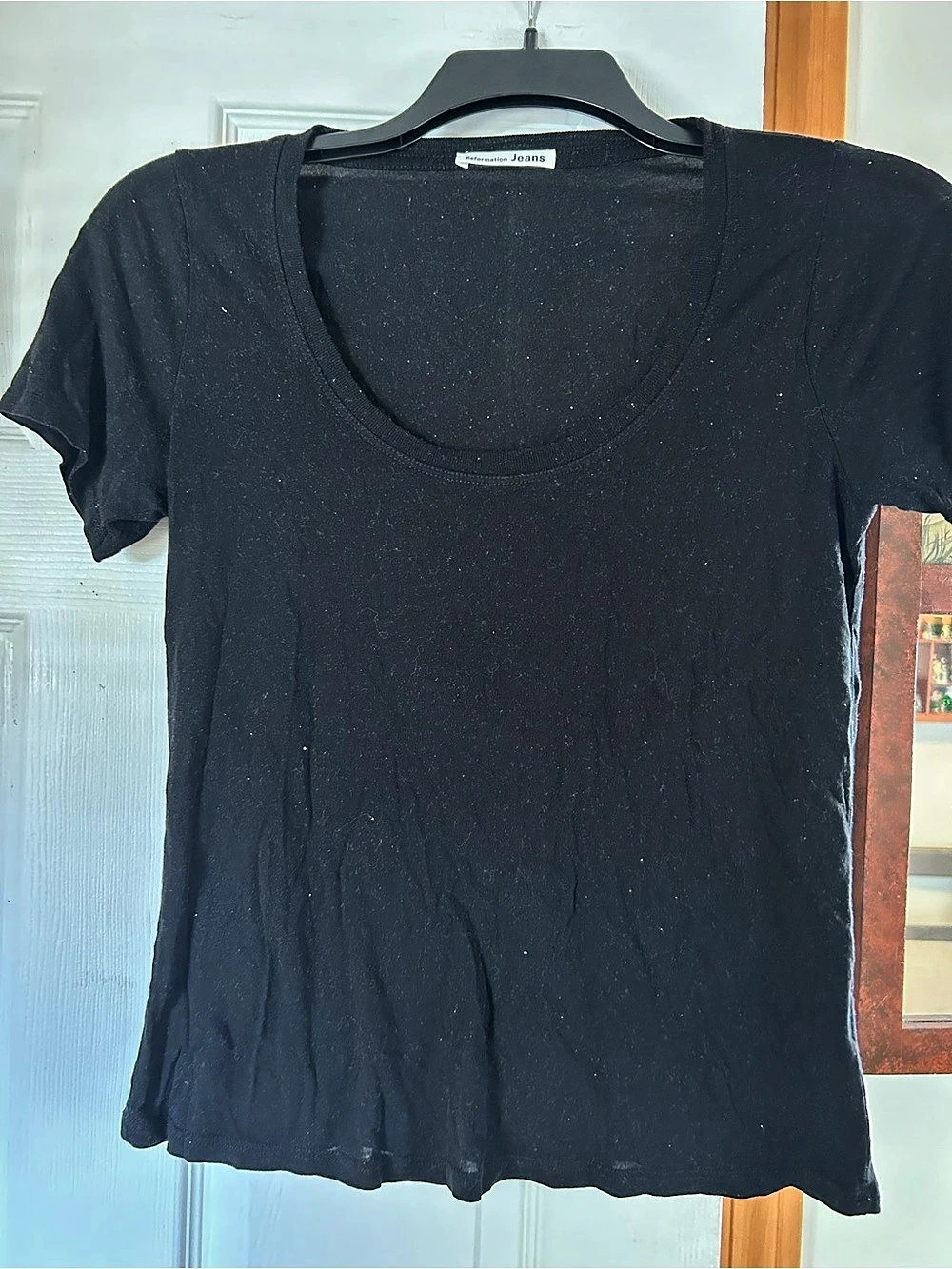 Reformation Short Sleeve Scoop Neck Top in Black Size Medium